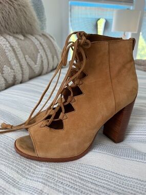 Frye Tan (Camel) Gabby Ghillie Suede Lace-Up Peep Toe Heeled Booties 7.5